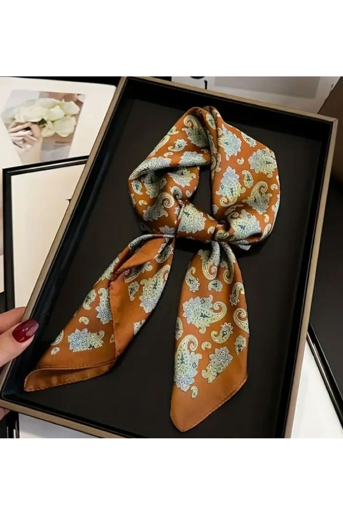 İskoç Paisley Desenli, Güneşten Koruyan, Rüzgar Geçirmez, Çift Taraf Baskılı, Fular, Eşarp 70x70