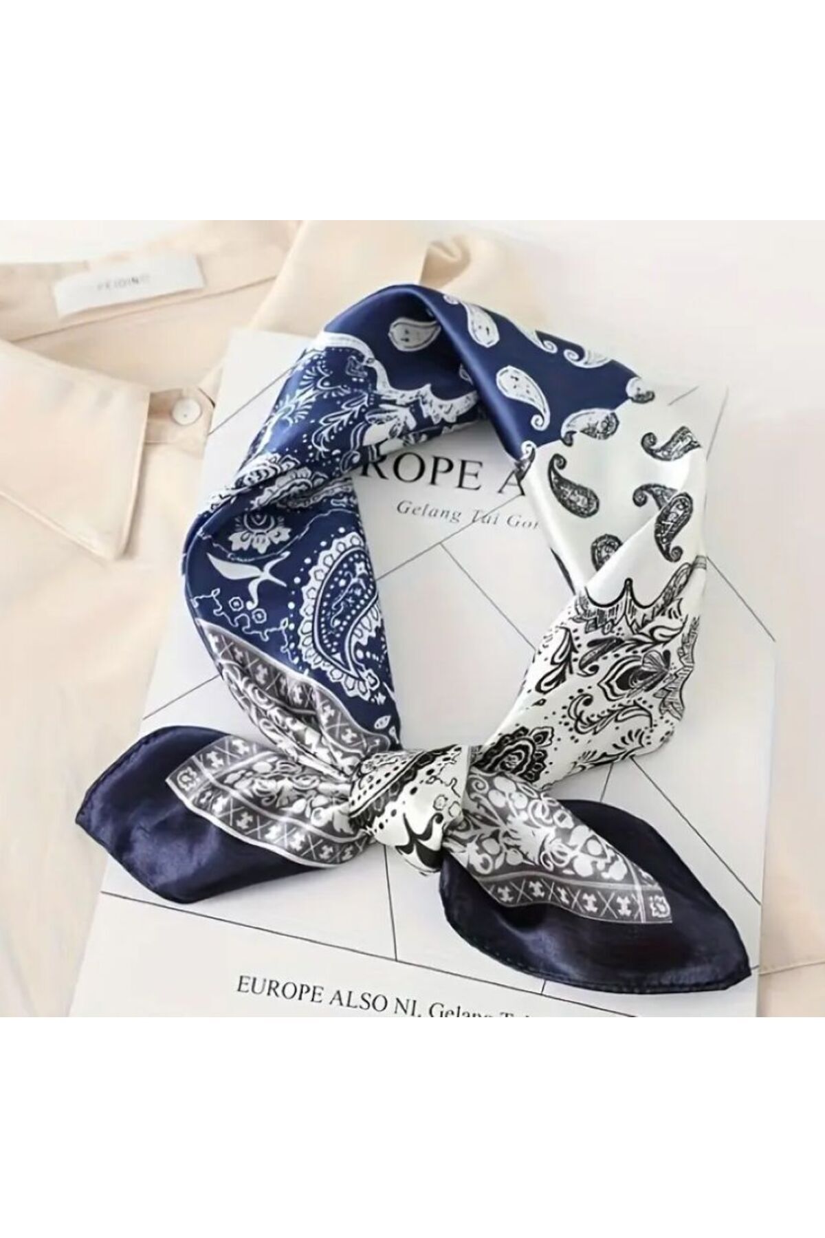 Paisley Desenli, Trendy, Güneşten Koruyan, Rüzgar Geçirmez, Çift Taraf Baskılı, Fular, Eşarp 70x70