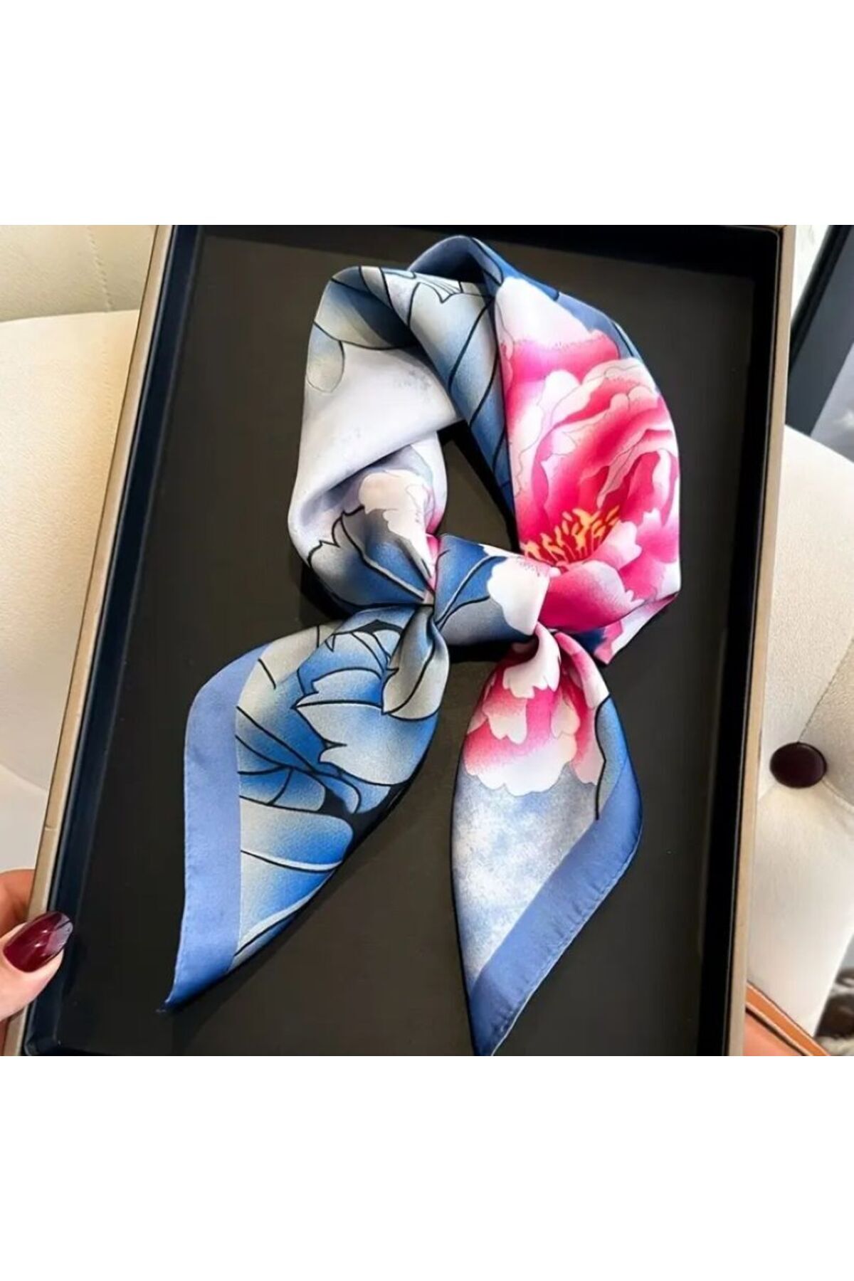 Zarif Pembe Çiçekler, Güneşten Koruyan, Rüzgar Geçirmez, Çift Taraf Baskılı, Fular, Eşarp 70x70