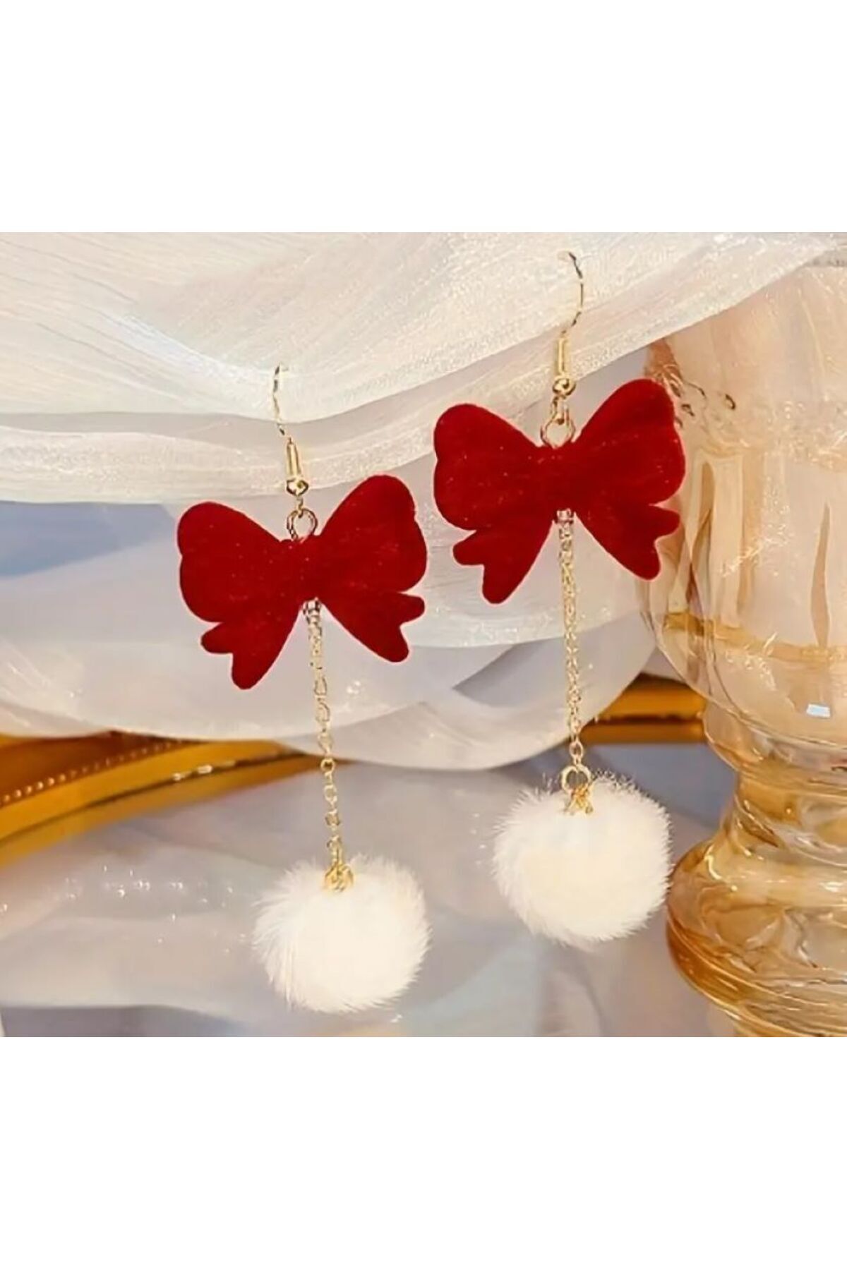 Peluş Pon Pon Yılbaşı Küpesi -Kulak İğnesi Paslanmaz Çelik