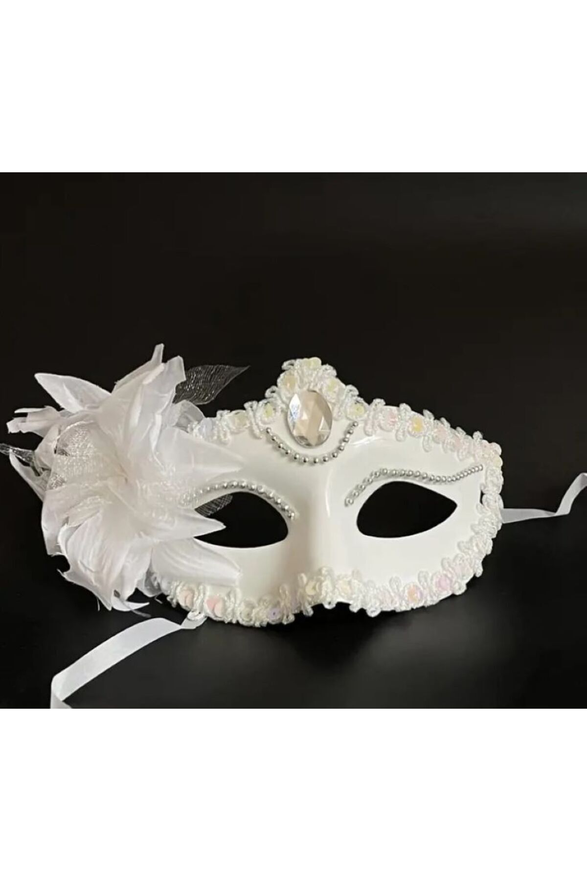 Zambak Çiçeği ve Taşlı Beyaz Anime Maske (Maskeli Balo-Parti)