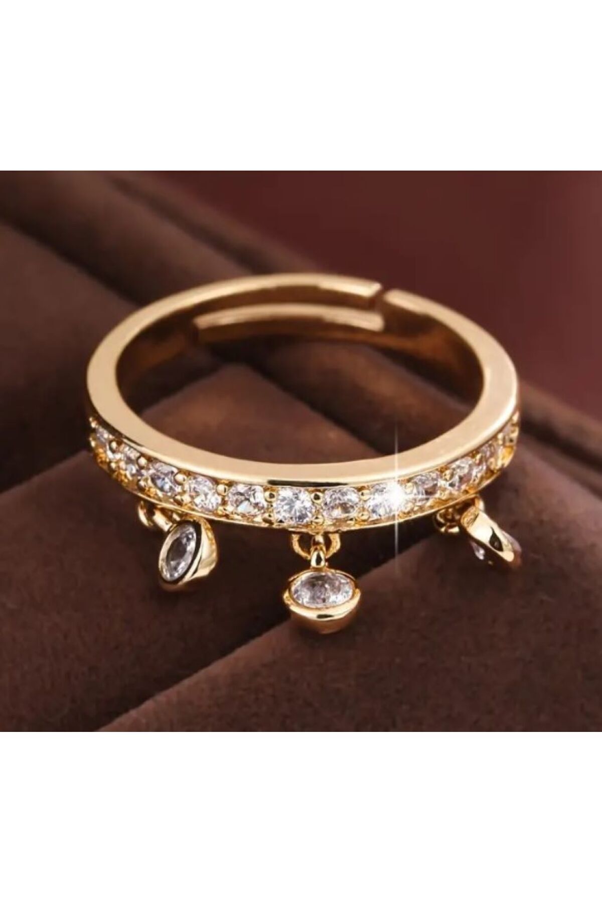 Zarif Zirkon Taşlı Sallantılı İşçilik Detaylı Gold Yüzük