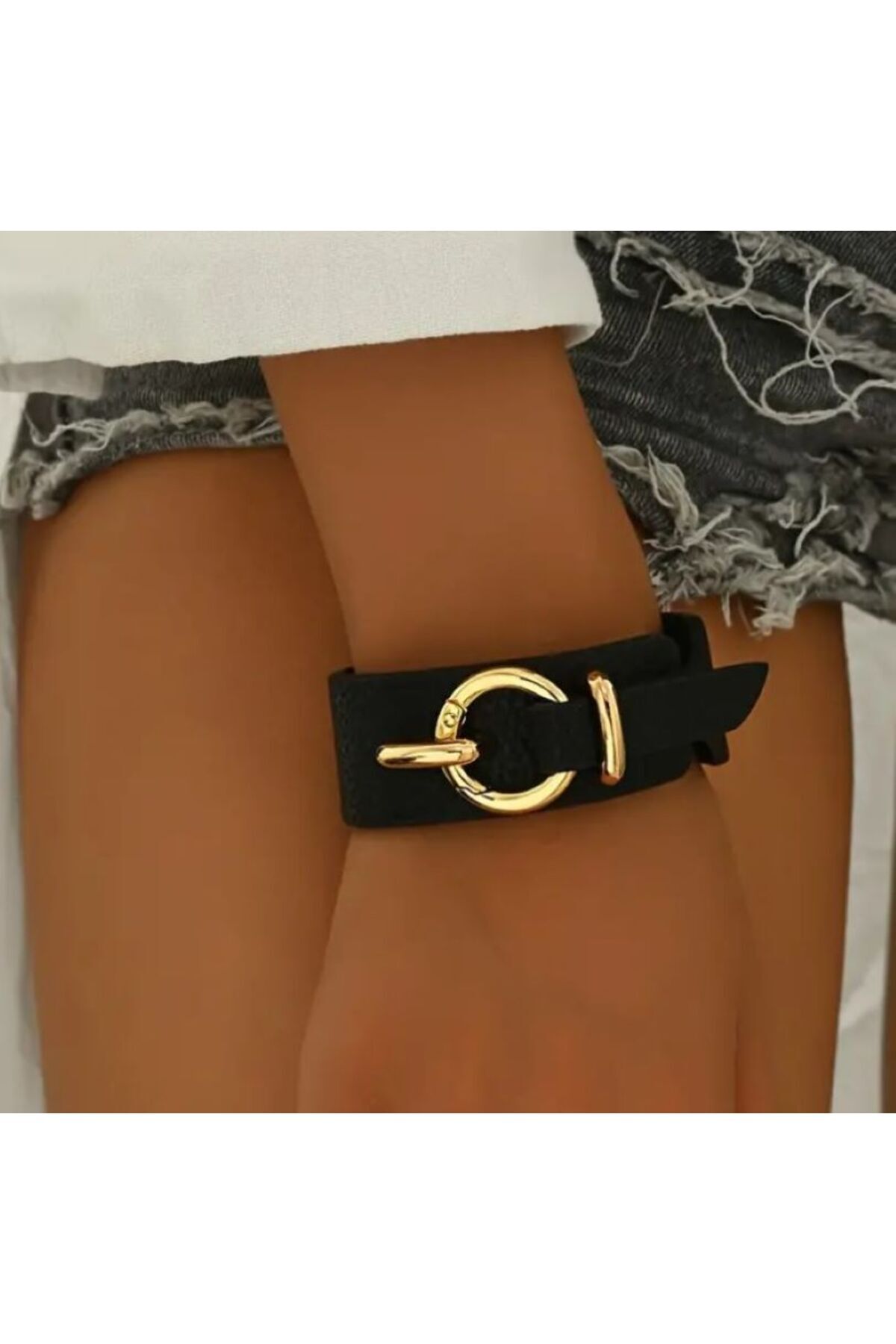 Geometrik Gold Aksesuarlı Vegan Deri Bileklik