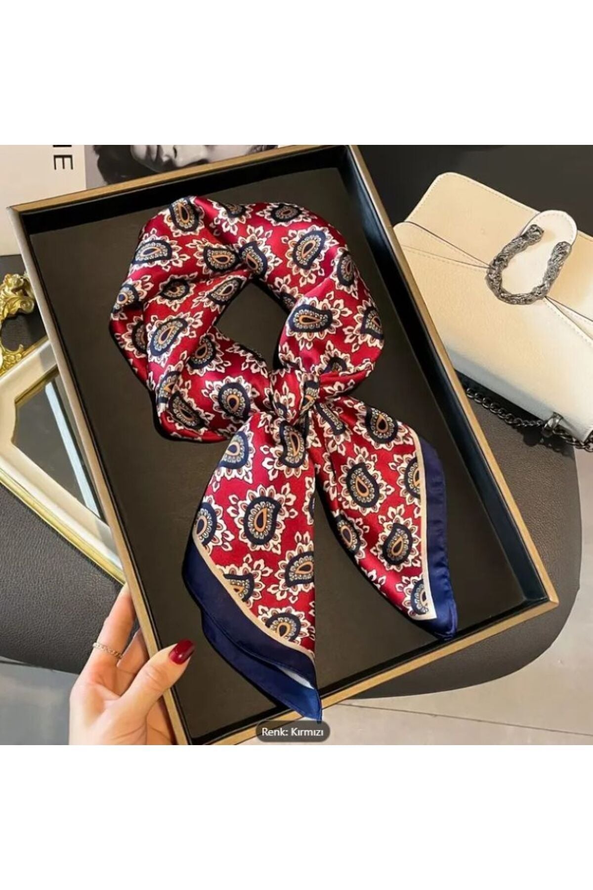 Kaju Desenli, Güneşten Koruyan, Rüzgar Geçirmez, Çift Taraf Baskılı, Şal, Fular, Eşarp 70x70 Kırmızı
