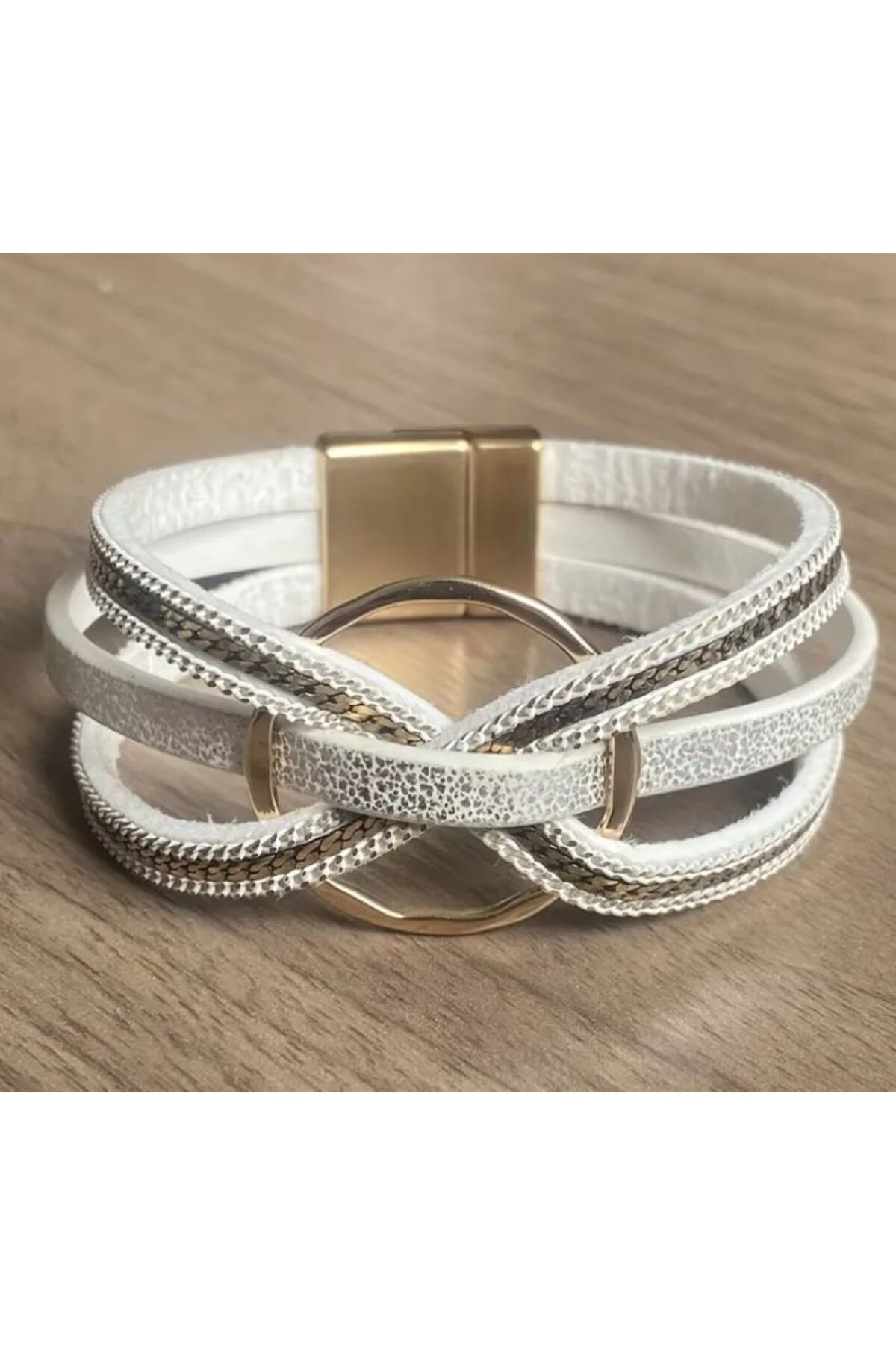 Gold Geometrik Aksesuar  ve Varak Detalı Vegan Bileklik