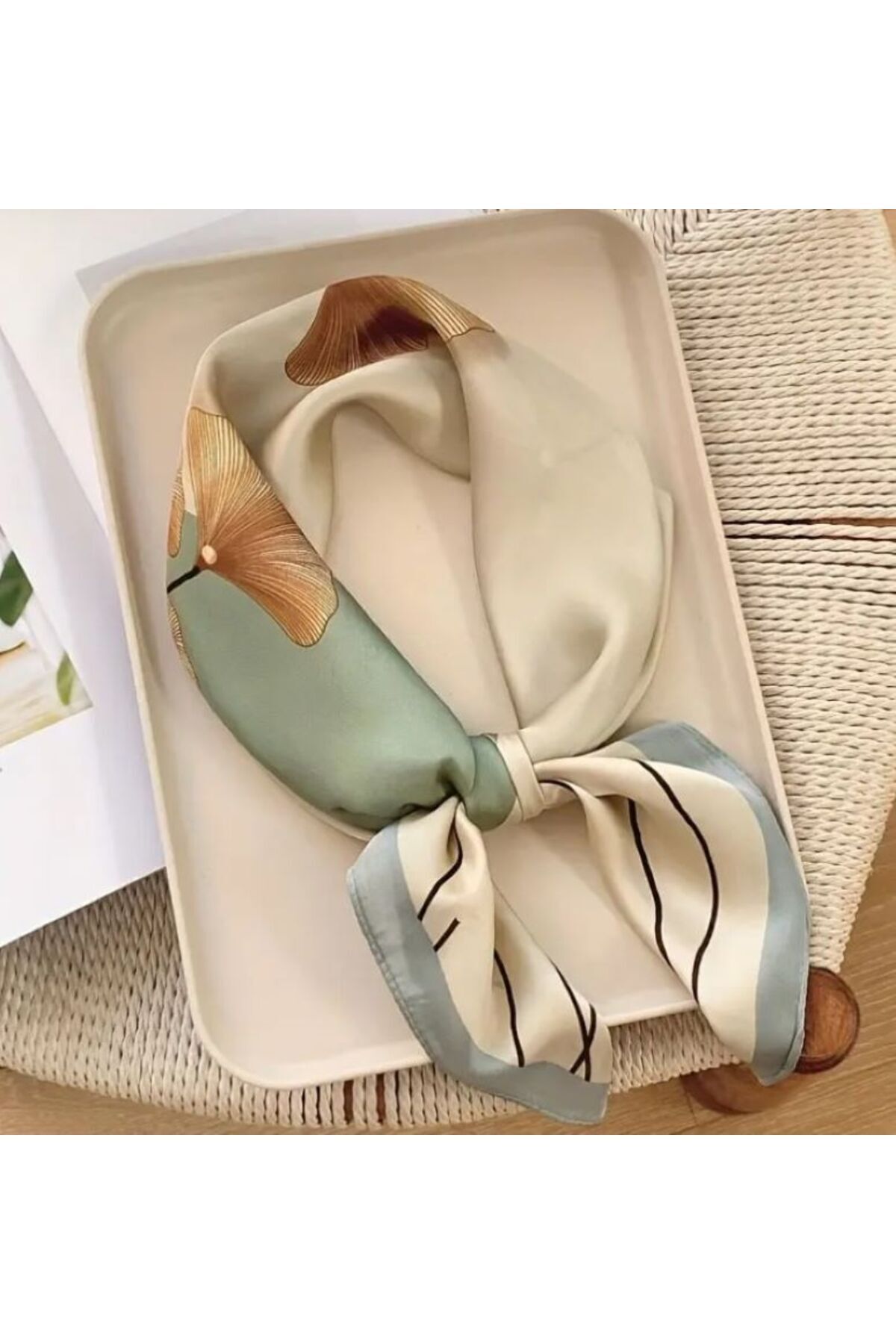 Kamelya Desenli, Elegant, Rüzgar Geçirmez, Çift Taraf Baskılı, Şal, Fular, Eşarp 70x70