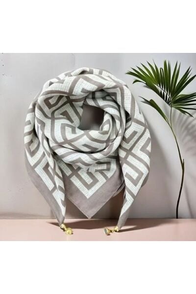 Manyetik Tokalı, Yumuşak, Üçgen Sütlü Kahve Şal, Fular 98cmx65cm