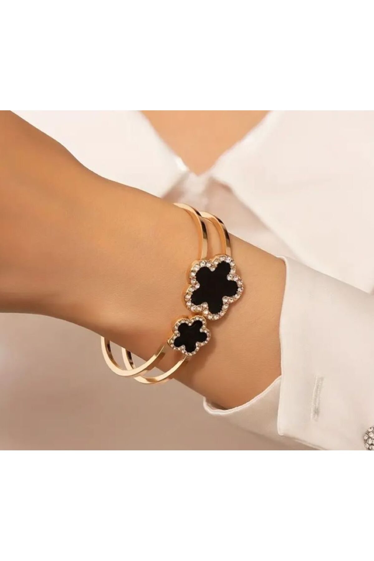 Trend Taşlı 18 Ayar Altın Kaplama Kelepçe Bilezik