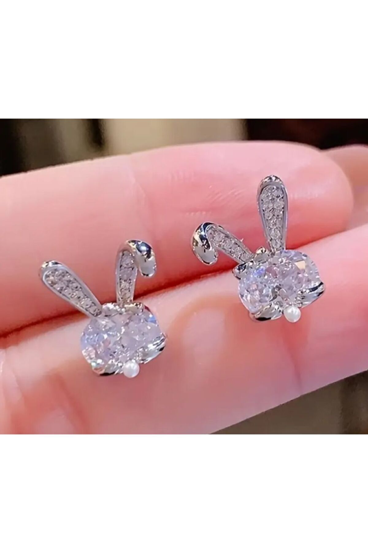 Zirkon Taş Detaylı Sevimli Tavşan Küpe
