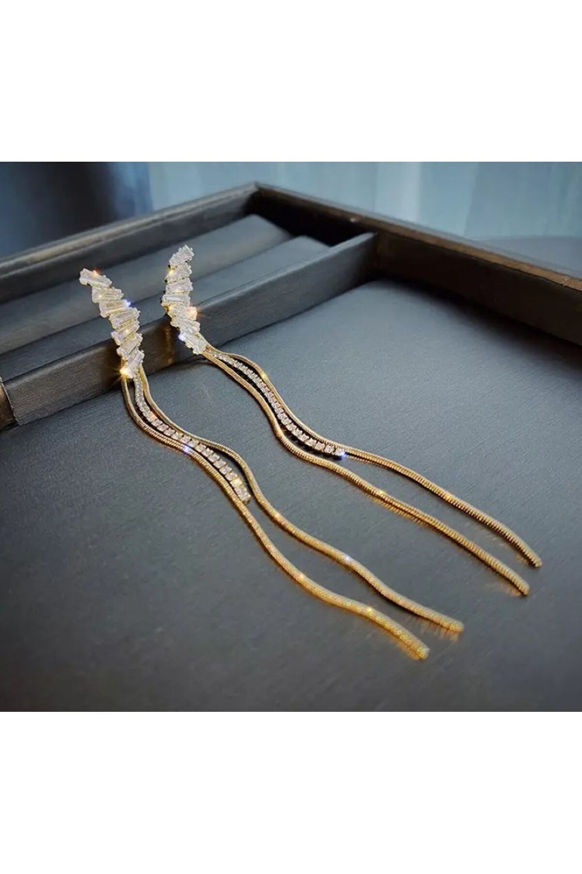 Kübik, Zirkon Detaylı, Sallantılı, Uzun küpe-Kulak İğnesi 925 Ayar Gümüş