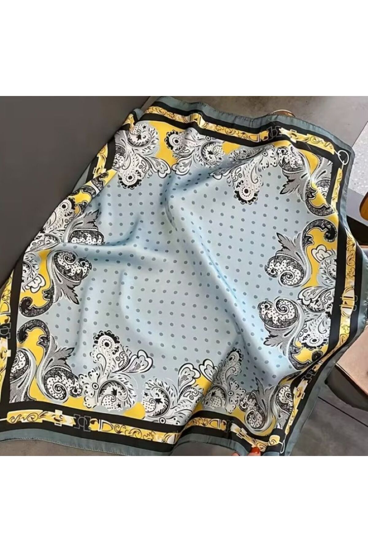 Zarif, Çiçek Desenli, Güneşten Koruyan, Rüzgar Geçirmez, Çift Taraf Baskılı, Fular, Eşarp 70x70