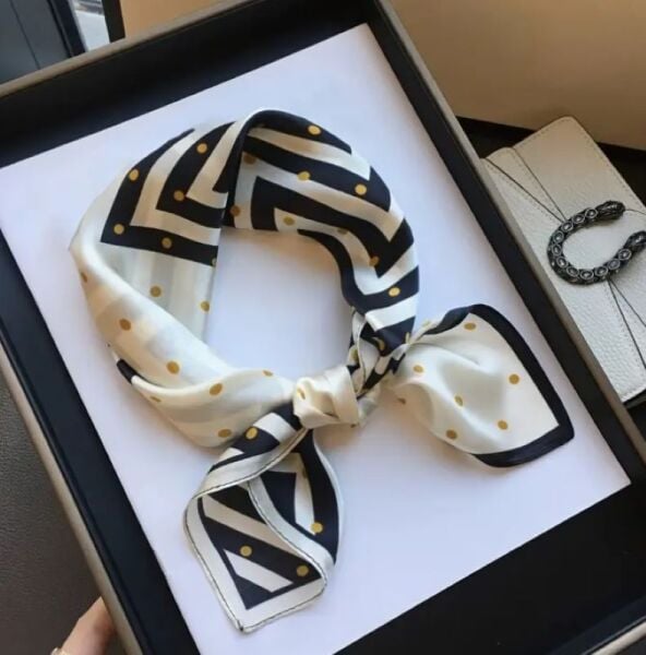 İskandinav Tarzı, Puantiyeli, Nefes Alabilen, Güneş Korumalı Çift Taraflı Şal, Fular 70cmx70cm(