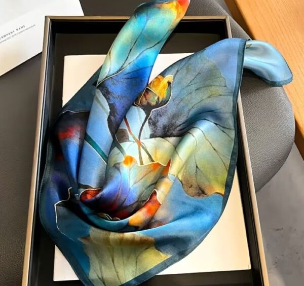Canlı Renkler Lotus Çiçeği, Güneşten Koruyan, Çift Taraf Baskılı, Fular, Eşarp 70x70