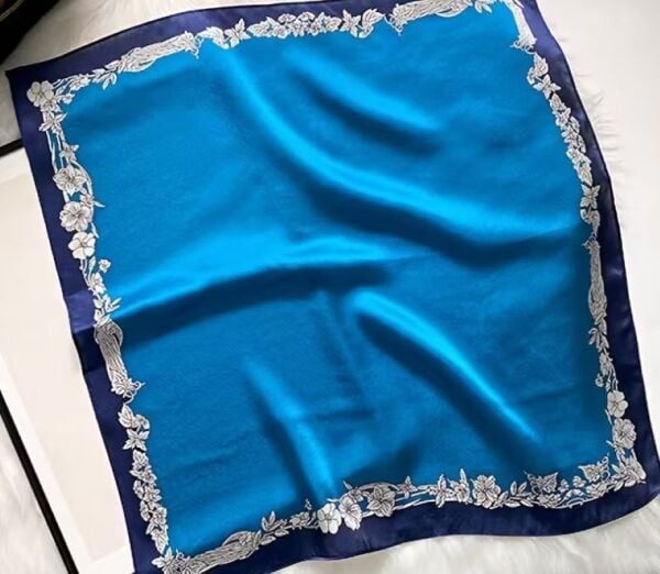 Blue ve Blue, Saf İpek, Kare Fular 53cmx53cm
