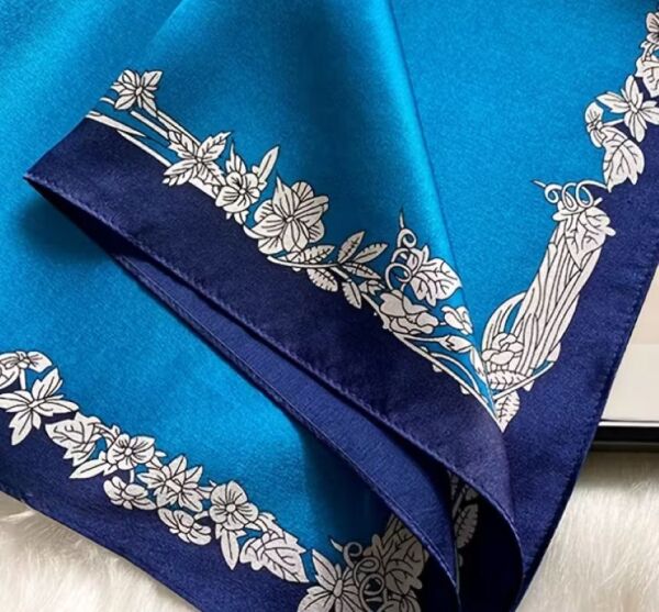 Blue ve Blue, Saf İpek, Kare Fular 53cmx53cm