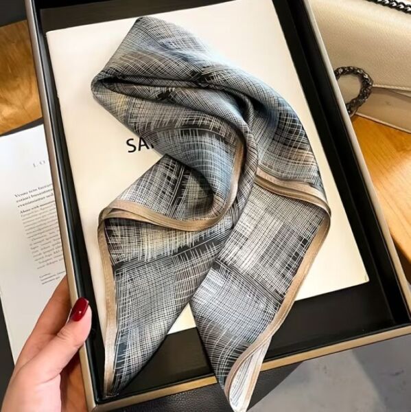 Sketch, Nefes alan, Saf İpek, Kare Fular 53cmx53cm