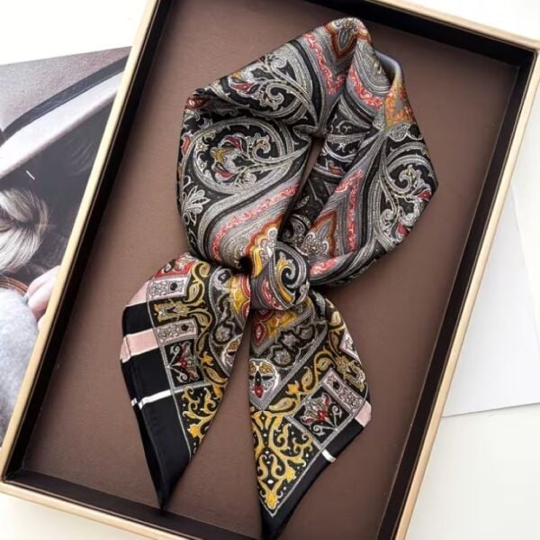 Renk Cümbüşü, Güneşten Koruyan, Rüzgar Geçirmez, Çift Taraf Baskılı, Fular, Eşarp 70x70