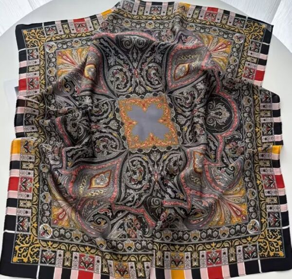 Renk Cümbüşü, Güneşten Koruyan, Rüzgar Geçirmez, Çift Taraf Baskılı, Fular, Eşarp 70x70