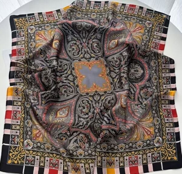 Renk Cümbüşü, Güneşten Koruyan, Rüzgar Geçirmez, Çift Taraf Baskılı, Fular, Eşarp 70x70