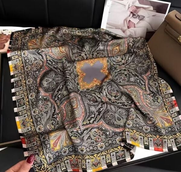 Renk Cümbüşü, Güneşten Koruyan, Rüzgar Geçirmez, Çift Taraf Baskılı, Fular, Eşarp 70x70