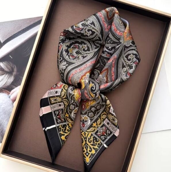Renk Cümbüşü, Güneşten Koruyan, Rüzgar Geçirmez, Çift Taraf Baskılı, Fular, Eşarp 70x70