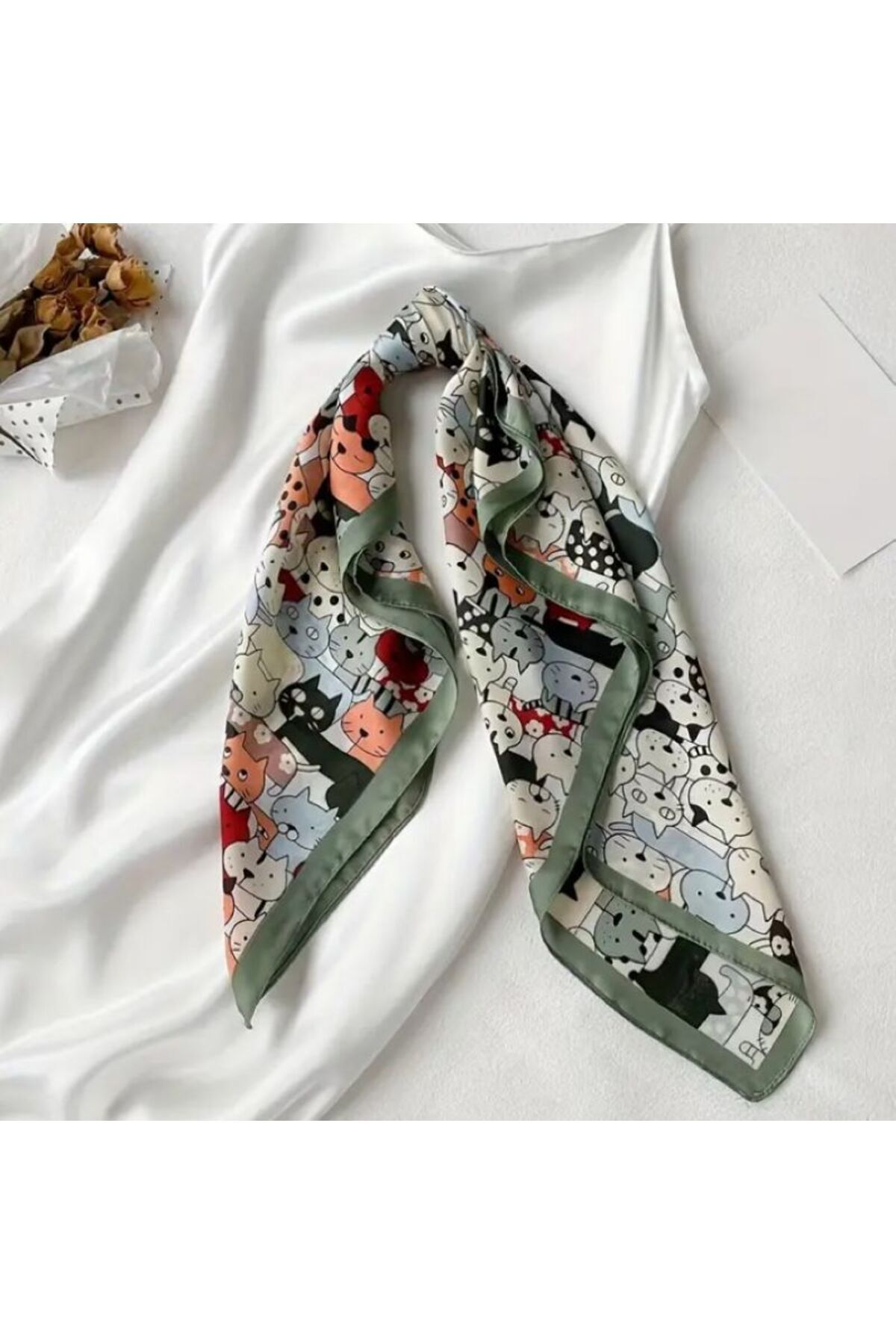 Karikaturize, Güneşten Koruyan, Rüzgar Geçirmez, Çift Taraf Baskılı, Şal, Fular, Eşarp 70x70