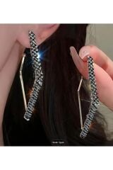 Elmas Görünümlü Çivili, Zarif Küpe