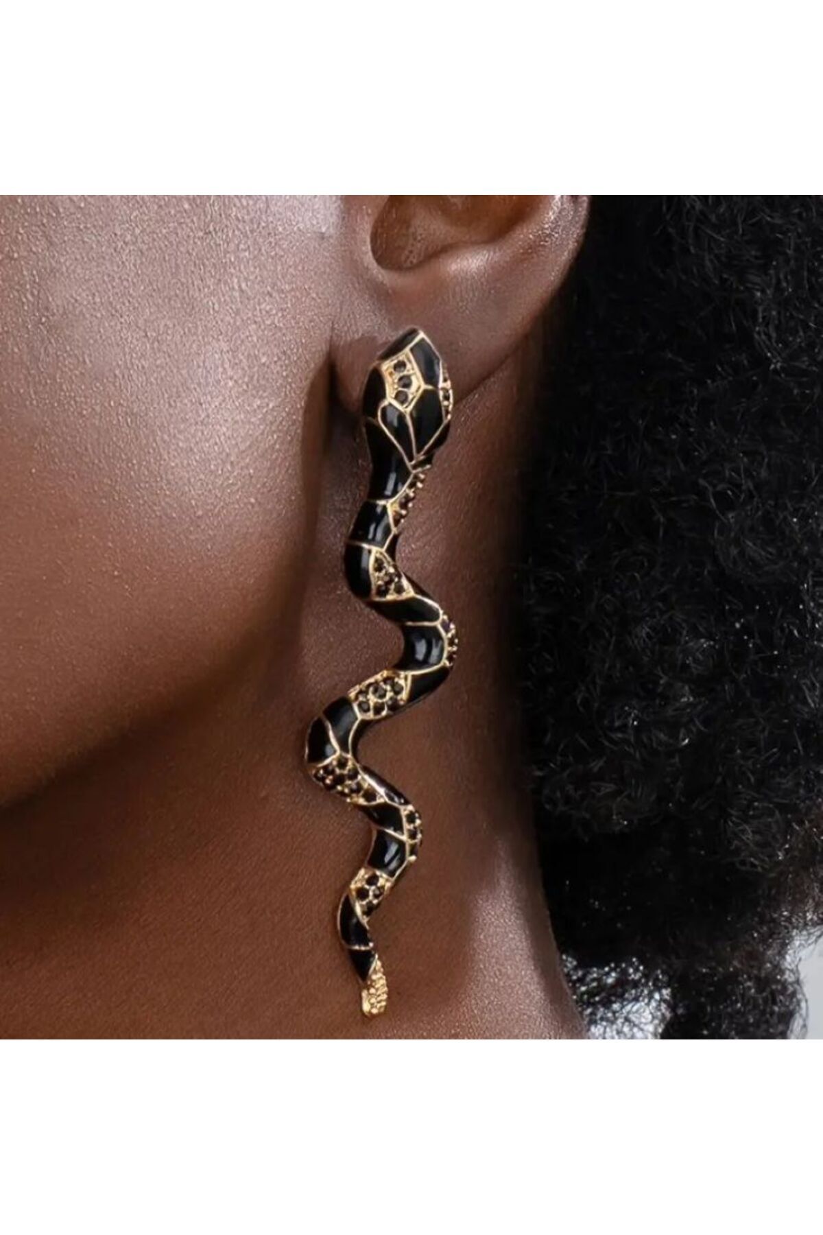 18 Ayar Altın Kaplama, Yapay Elmas Detaylı Gotik Yılan Küpe