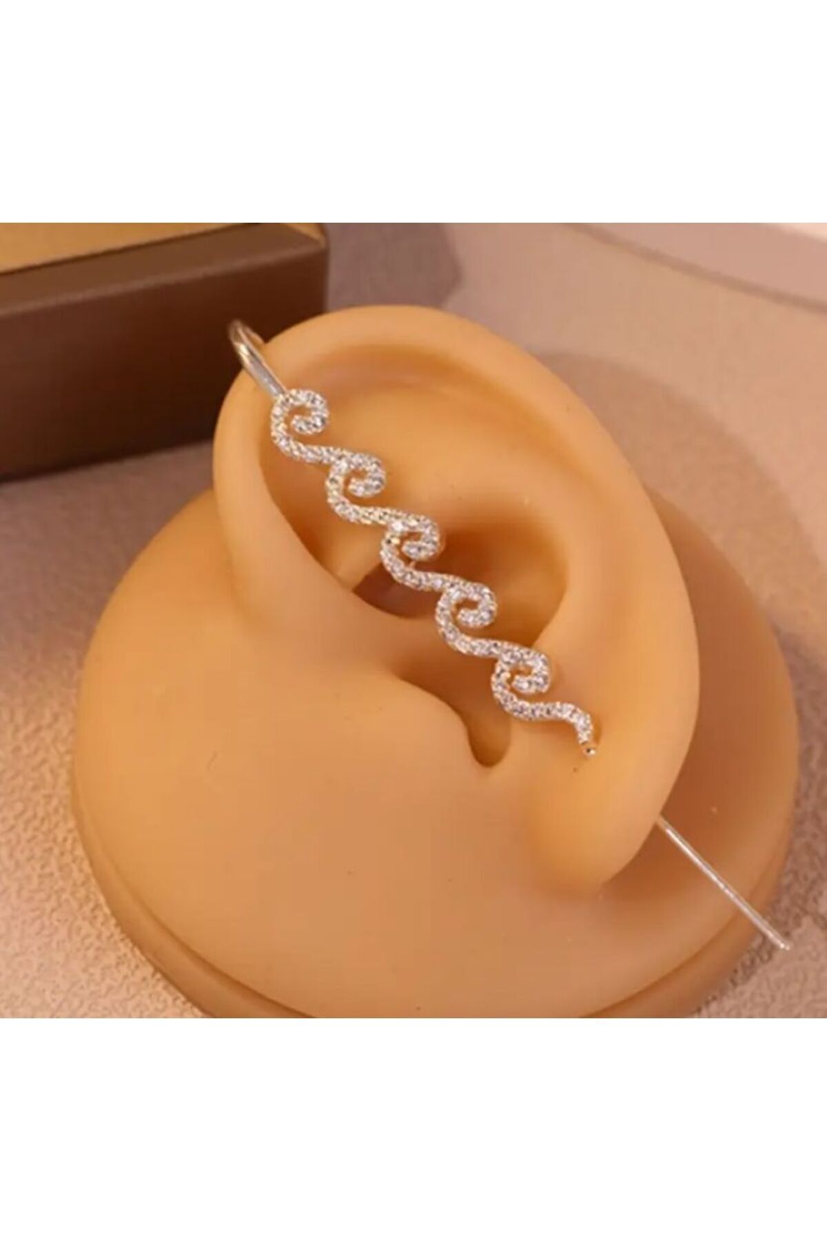 14K Altın Kaplama, Dekoratif, Zirkonya Detaylı, İğne Küpe