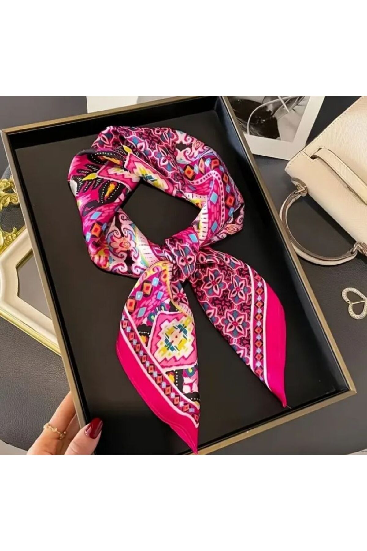 Canlı, Geometrik Baskılı, Güneşten Koruyan, Rüzgar Geçirmez, Çift Taraf Baskılı, Fular, Eşarp 70x70