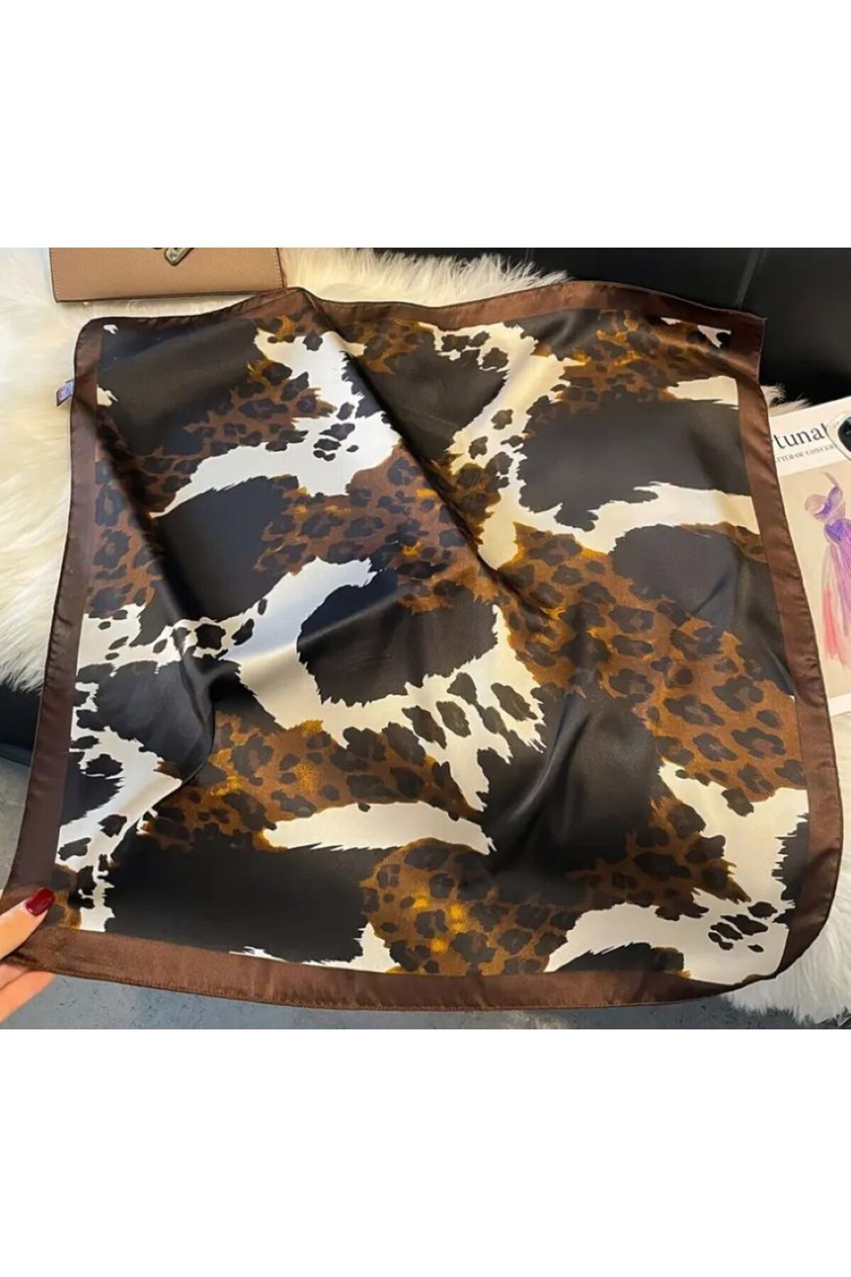 Leopar Paternli, Güneşten Koruyan, Rüzgar Geçirmez, Çift Taraf Baskılı, Fular, Eşarp 70x70