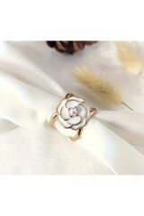 Eşarp Yüzüğü, Gül